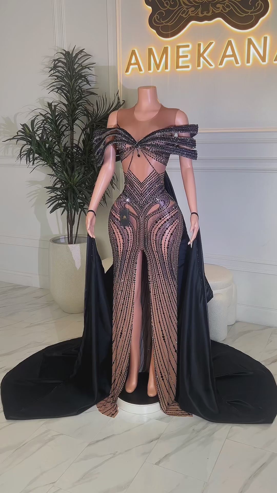 Delyra Maxi Dress (Pre-Order)