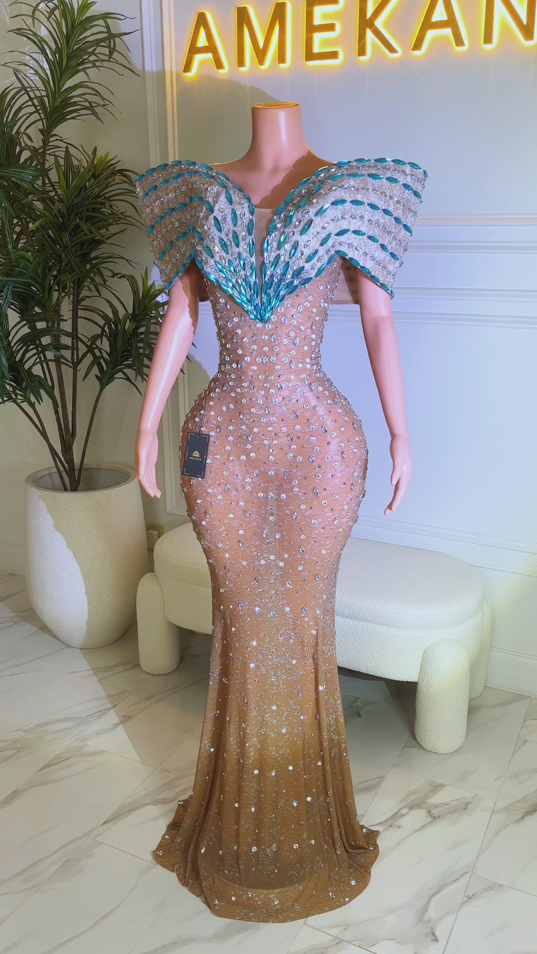 Headline Moment Dress(Ready To Ship)