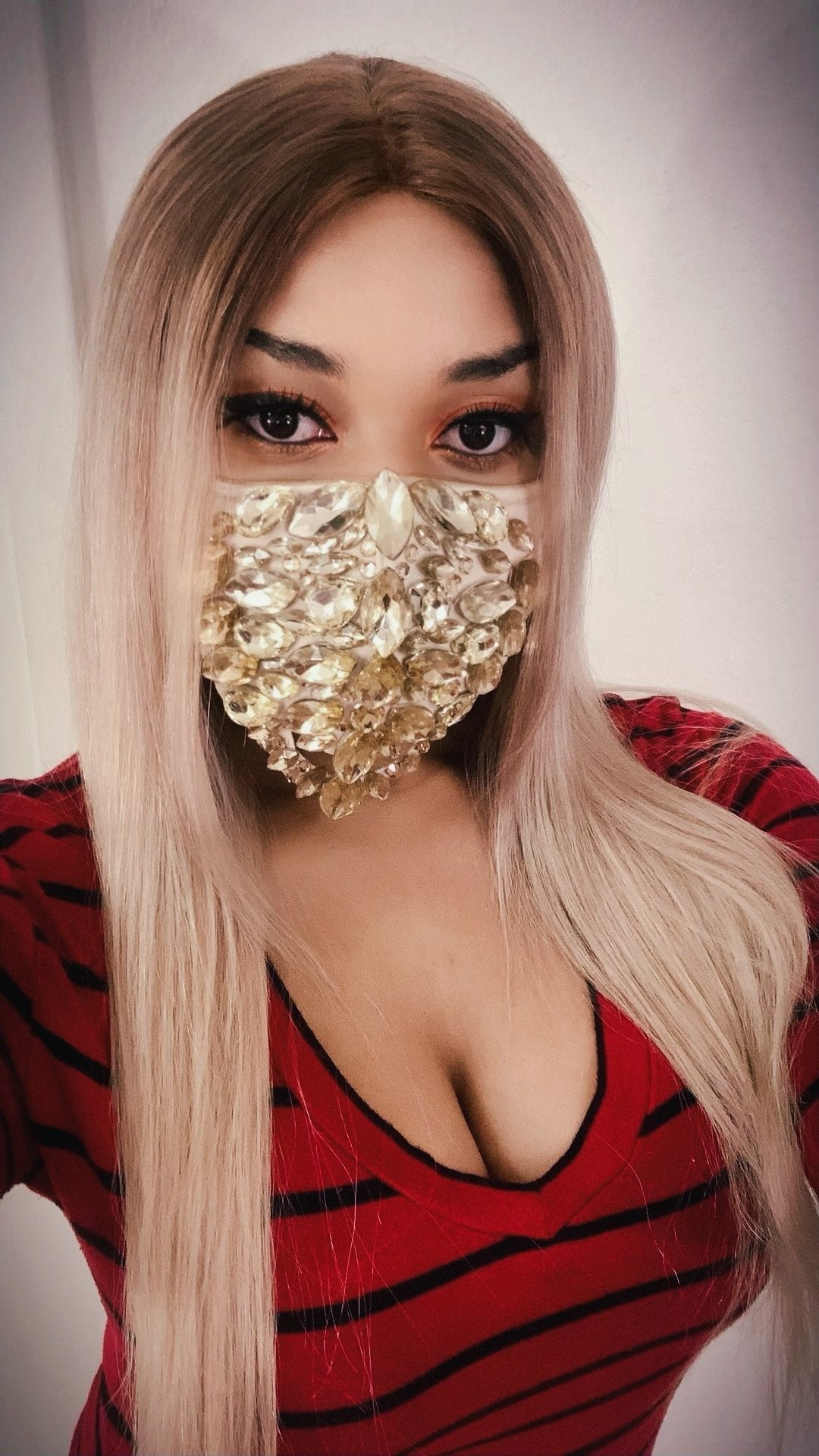 Stay Bougie Diamante Gold Mask(Ready To Ship)